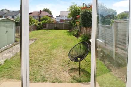 Lynton Drive, Bebington, Image 17
