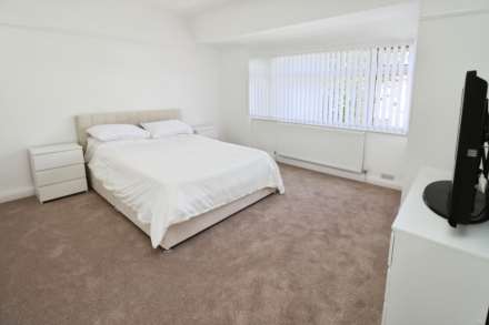 Lynton Drive, Bebington, Image 19