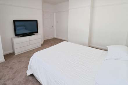 Lynton Drive, Bebington, Image 21