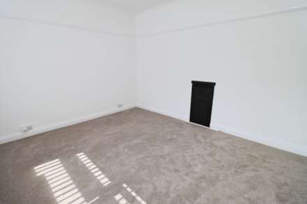 Lynton Drive, Bebington, Image 23