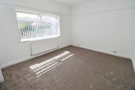 Lynton Drive, Bebington, Image 24