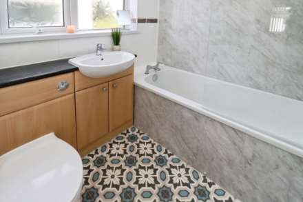 Lynton Drive, Bebington, Image 26