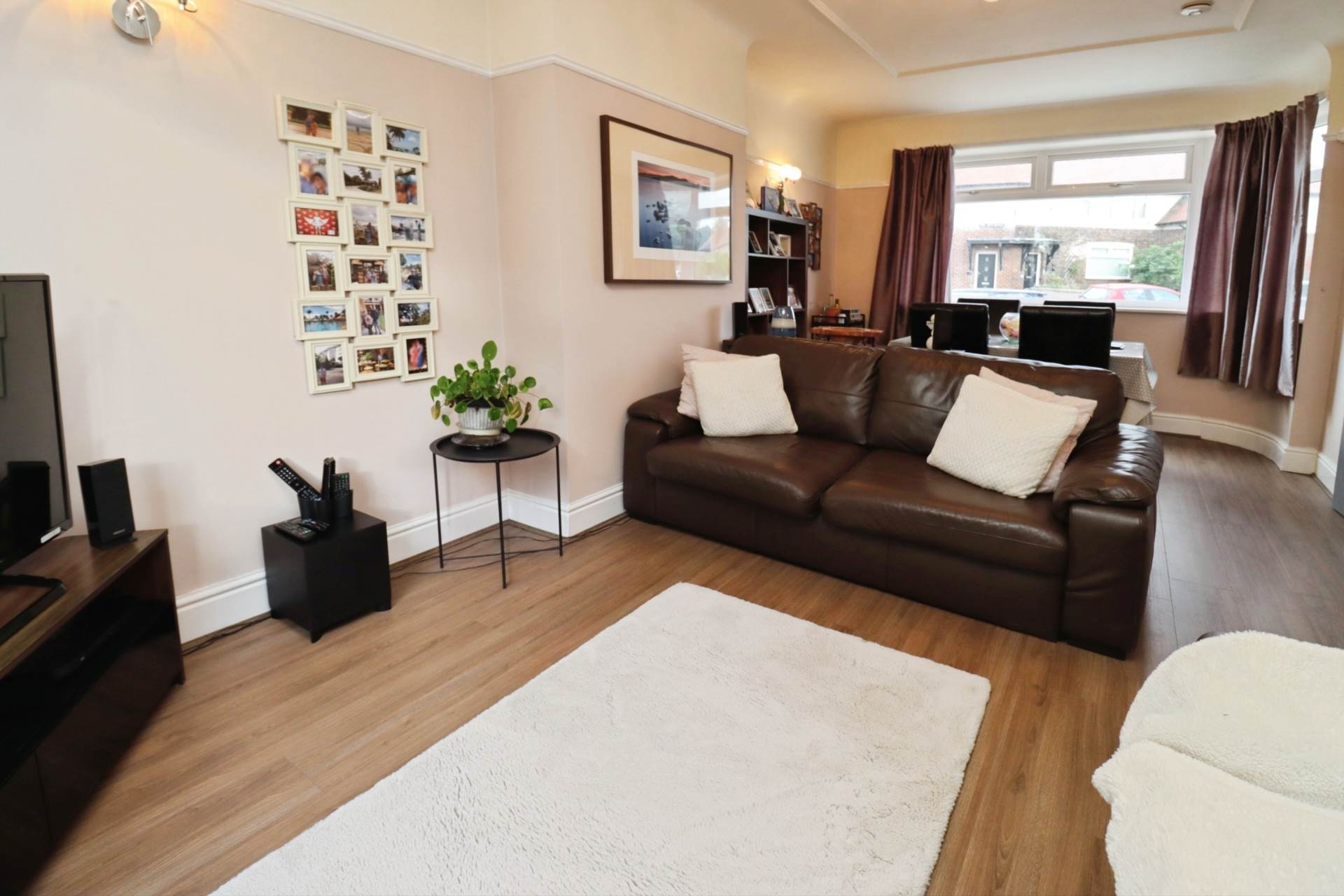 Crossways, Bormborough, Image 2