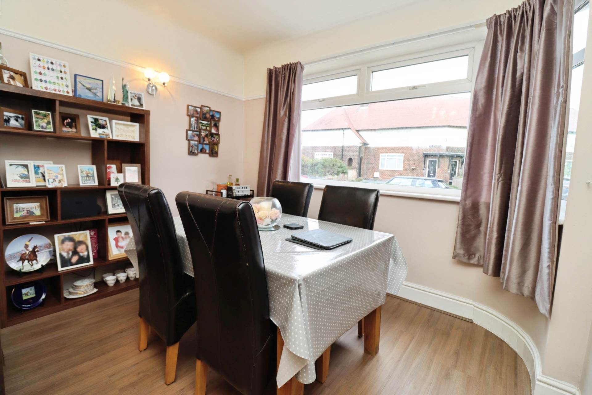 Crossways, Bormborough, Image 7