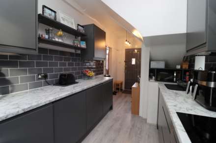 Crossways, Bormborough, Image 19