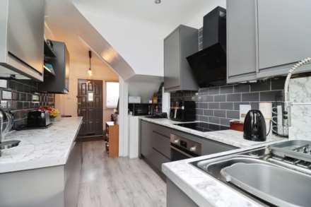 Crossways, Bormborough, Image 8