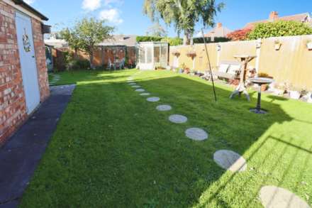 Teehey Gardens, Bebington, Image 19