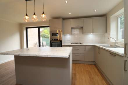 Brookhurst Avenue, Bromborough, Image 3