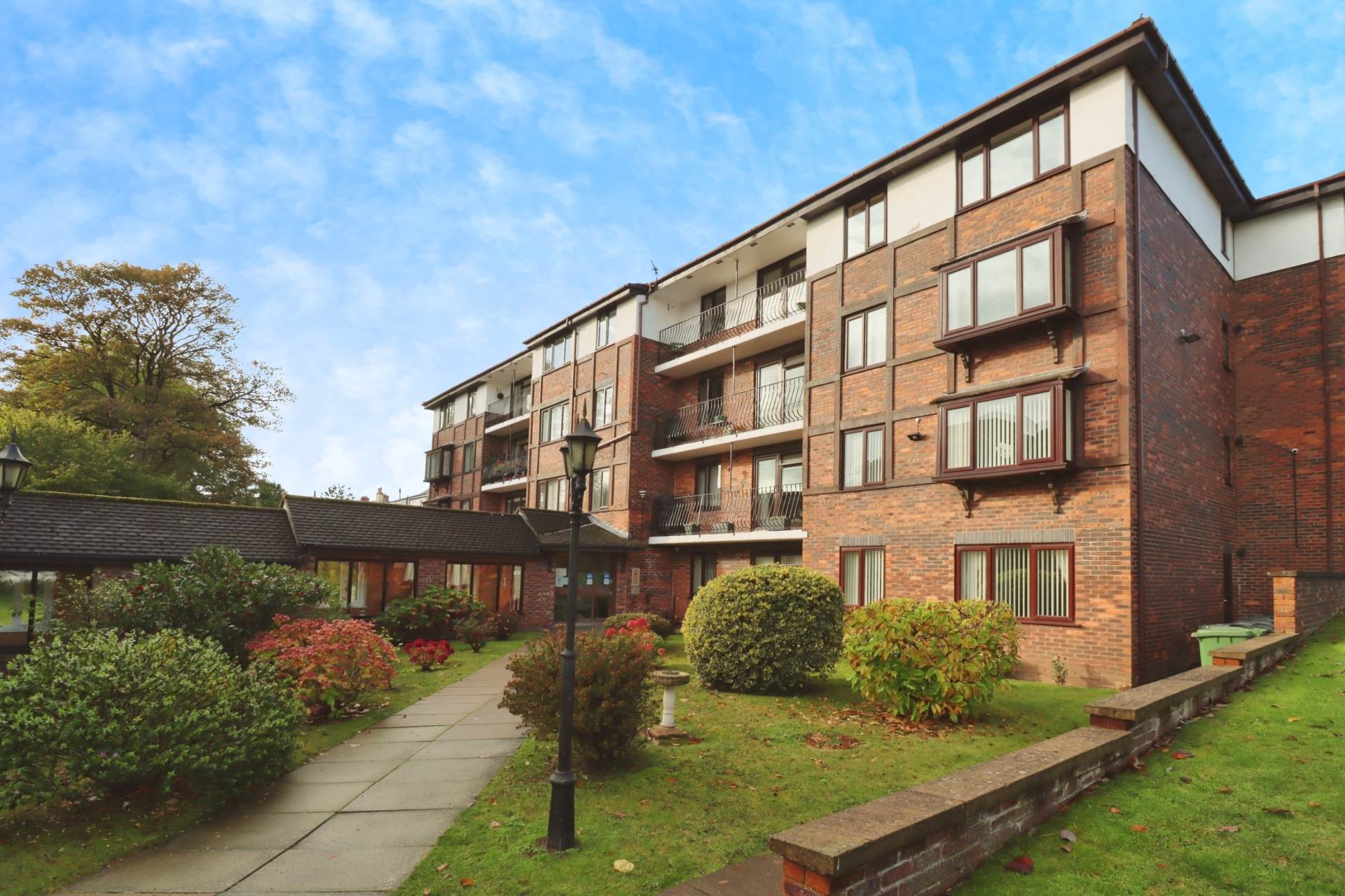 Hesslewell Court, Heswall, Image 1