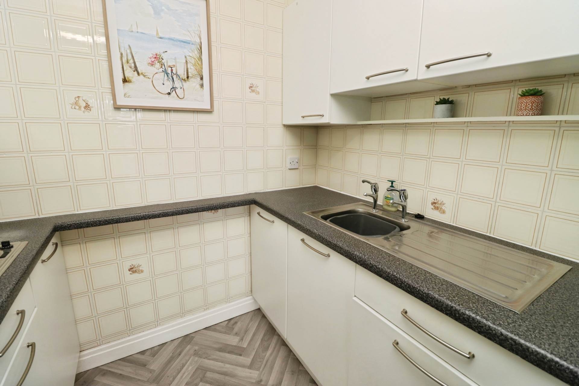 Hesslewell Court, Heswall, Image 14