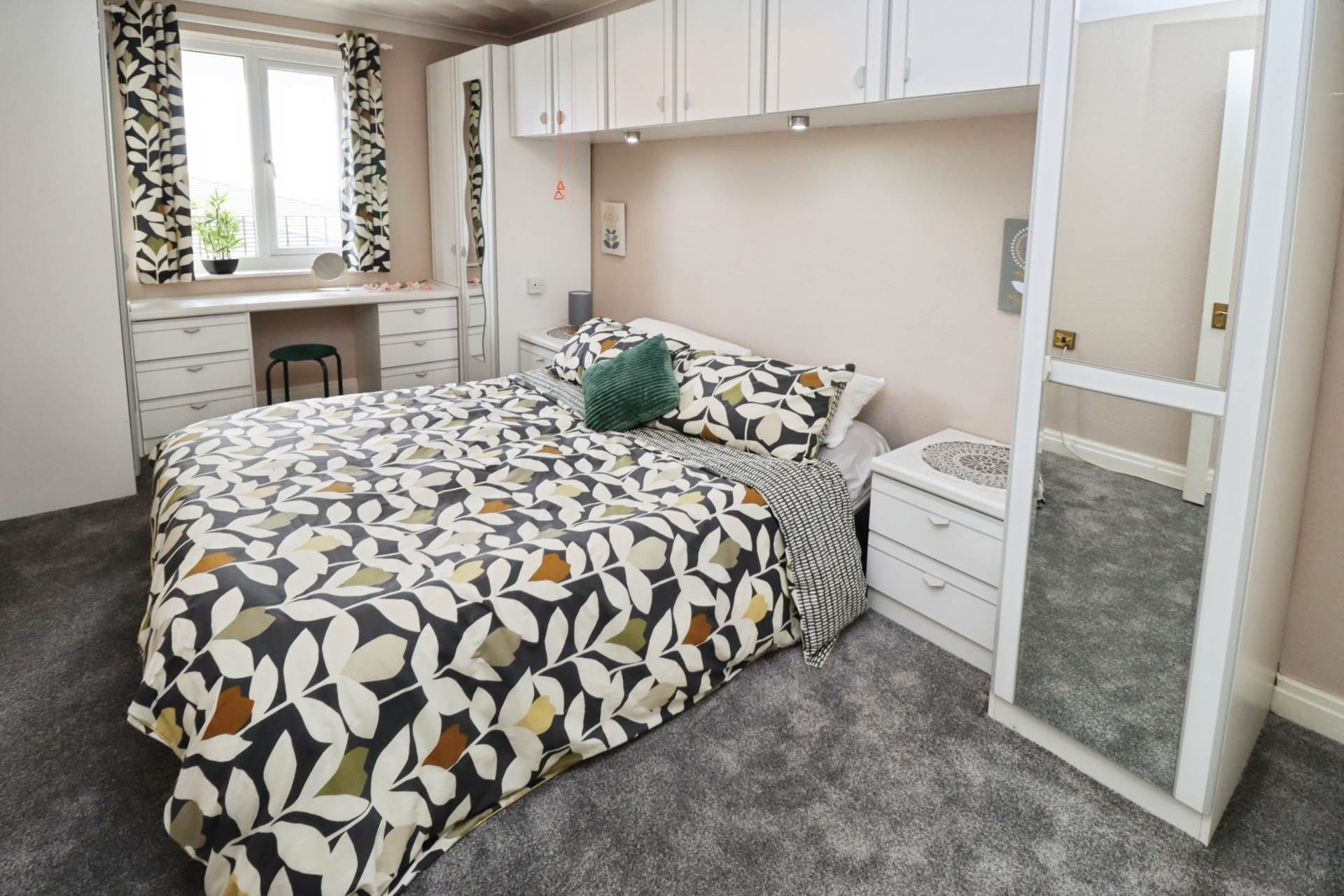 Hesslewell Court, Heswall, Image 15