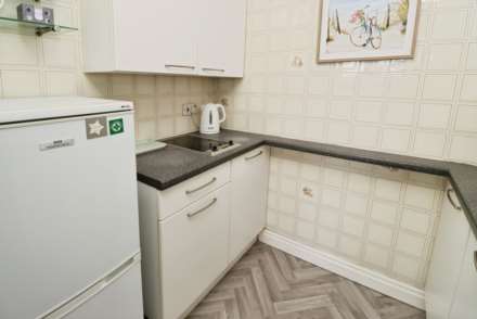 Hesslewell Court, Heswall, Image 13