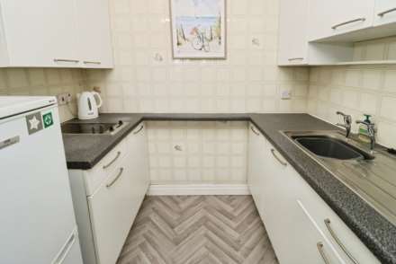 Hesslewell Court, Heswall, Image 4