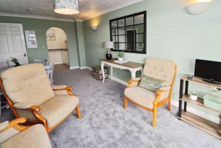 Hesslewell Court, Heswall, Image 8