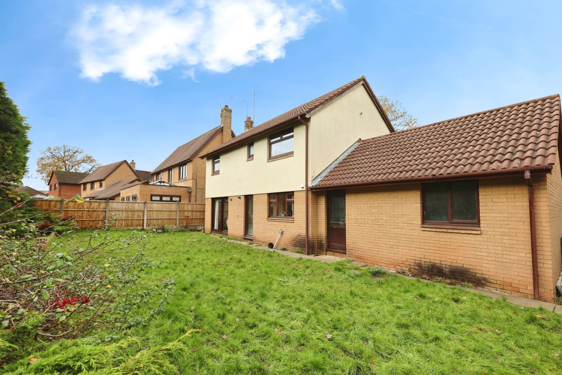 Dibbinview Grove, Spital, Image 4