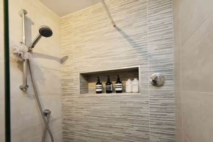 Dibbinview Grove, Spital, Image 15