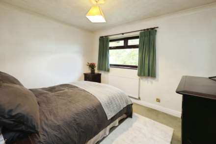 Dibbinview Grove, Spital, Image 17