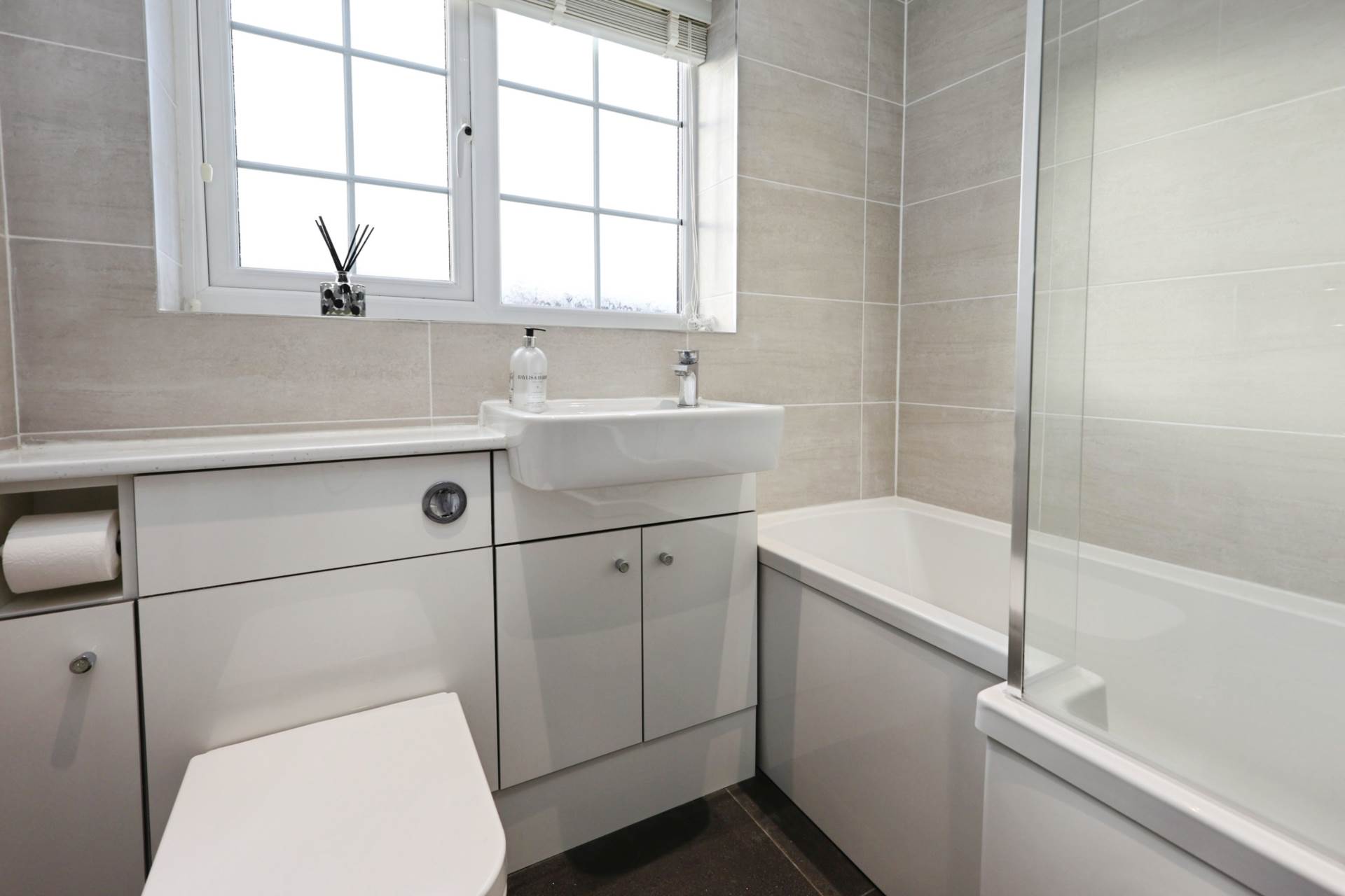 Orston Crescent, Spital, Image 16