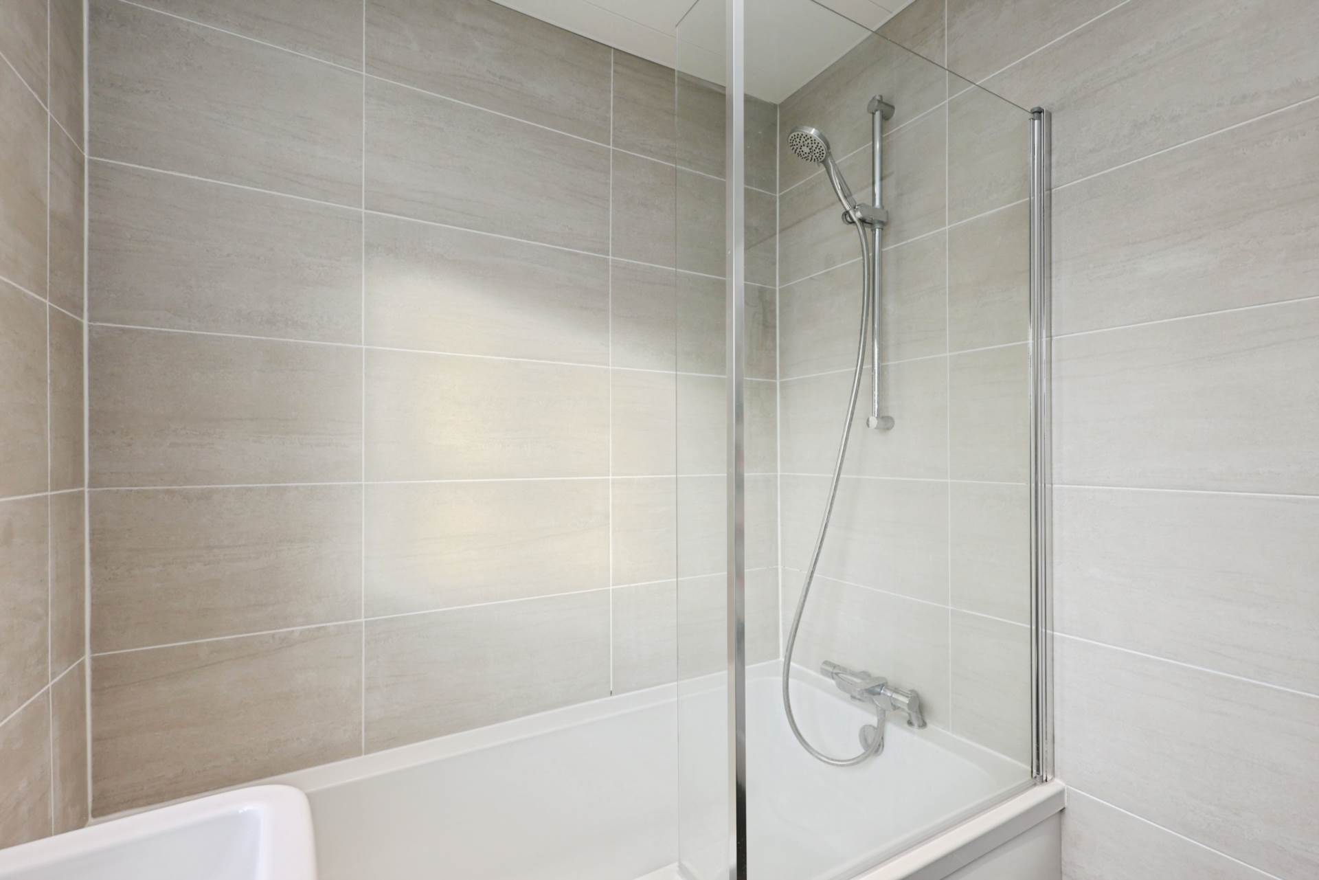 Orston Crescent, Spital, Image 17