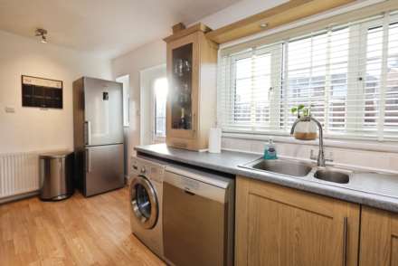 Orston Crescent, Spital, Image 10