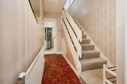 Orston Crescent, Spital, Image 5