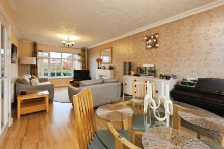 Orston Crescent, Spital, Image 7