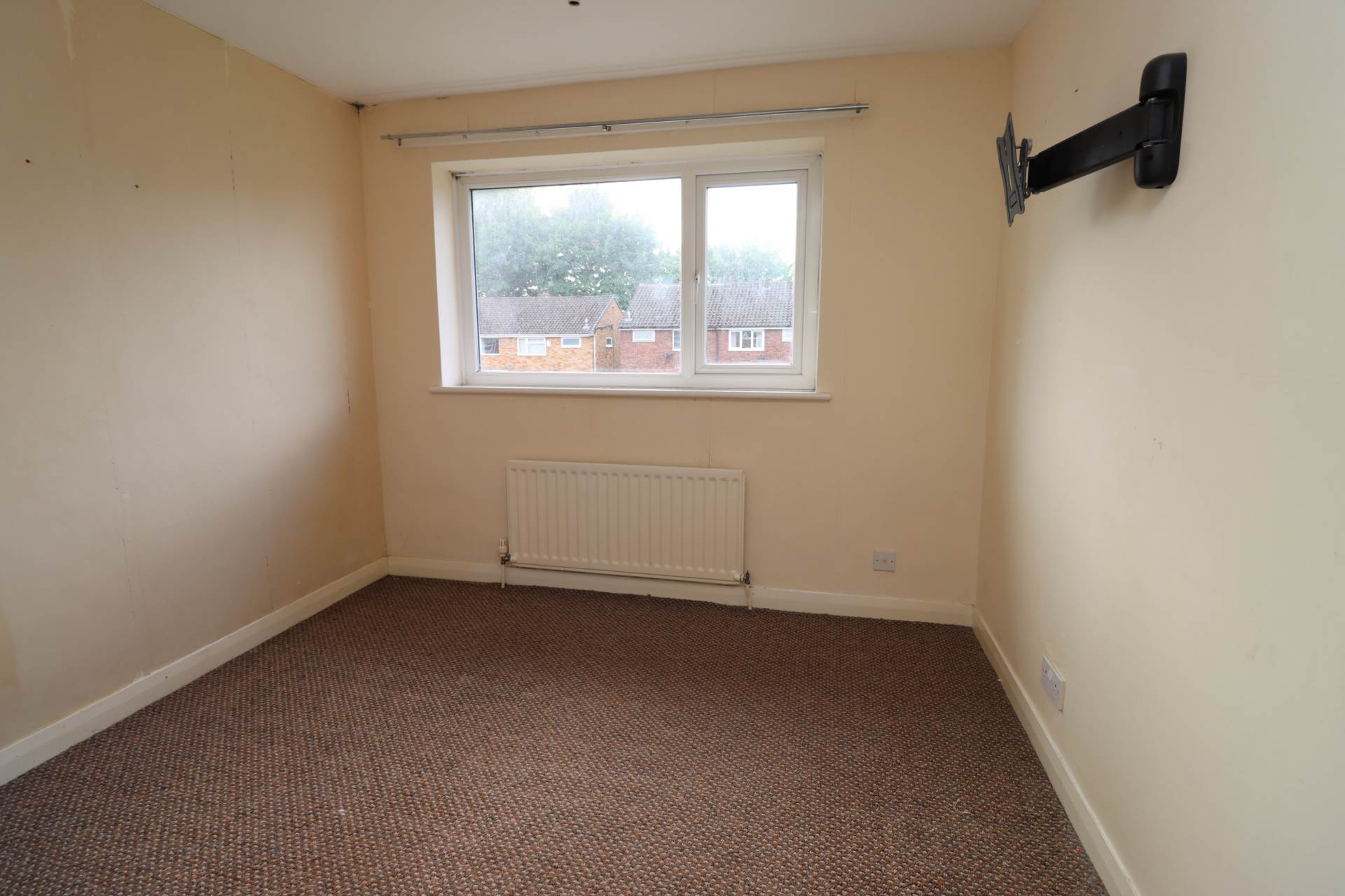 Baildon Green, Little Sutton, Image 18