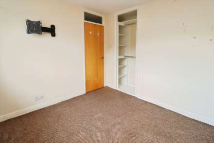 Baildon Green, Little Sutton, Image 11