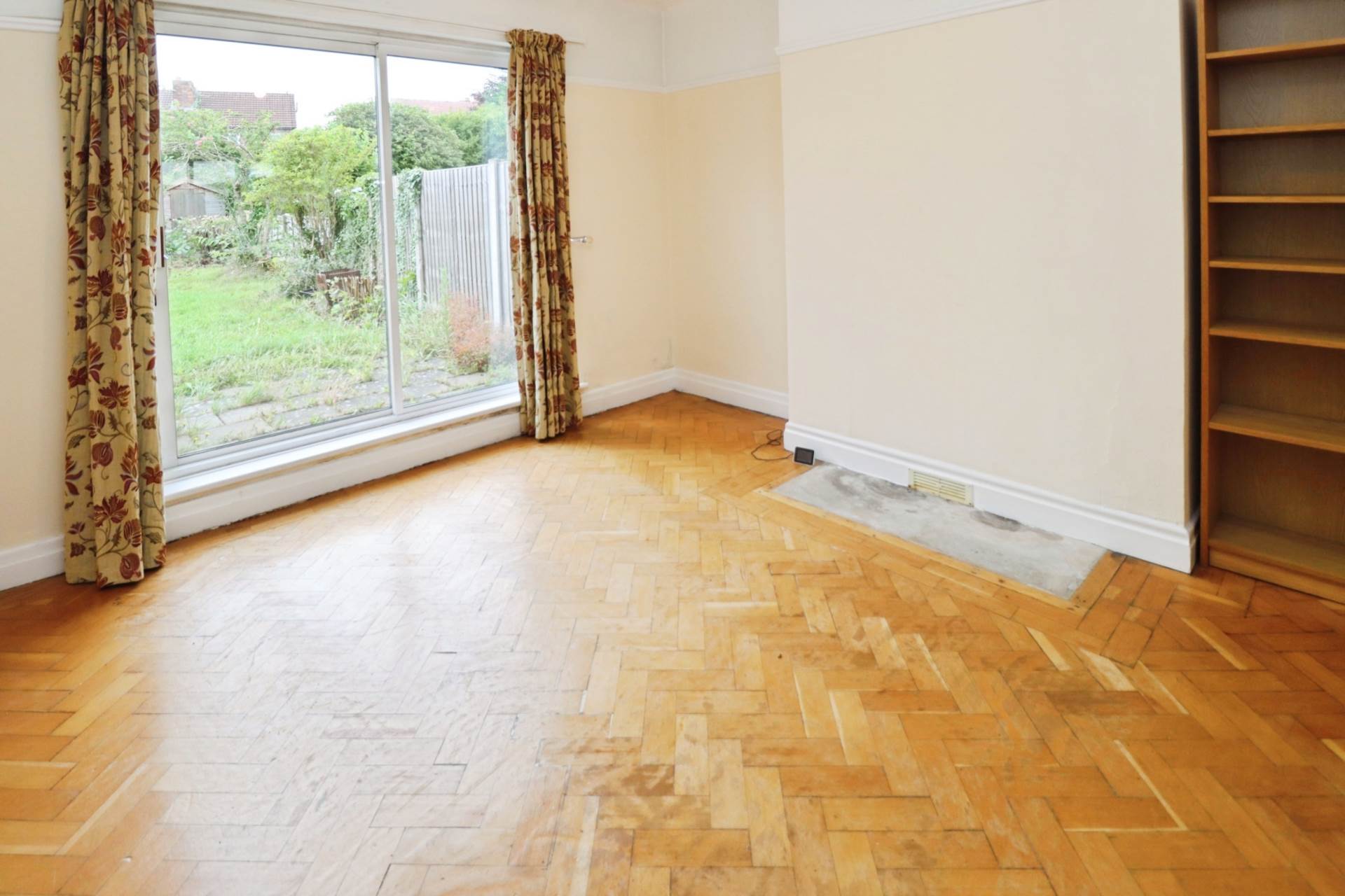 Rolleston Drive, Bebington, Image 3