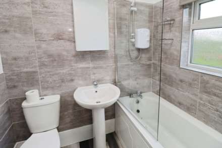 Rolleston Drive, Bebington, Image 15