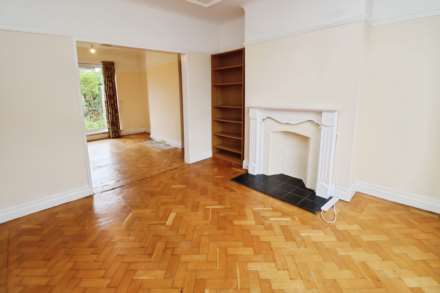 Rolleston Drive, Bebington, Image 6