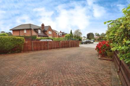 Brancote Gardens, Bromborough, Image 16