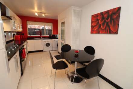 Brancote Gardens, Bromborough, Image 3