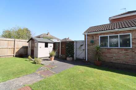 Gorsefield Avenue, Bromborough, Image 18