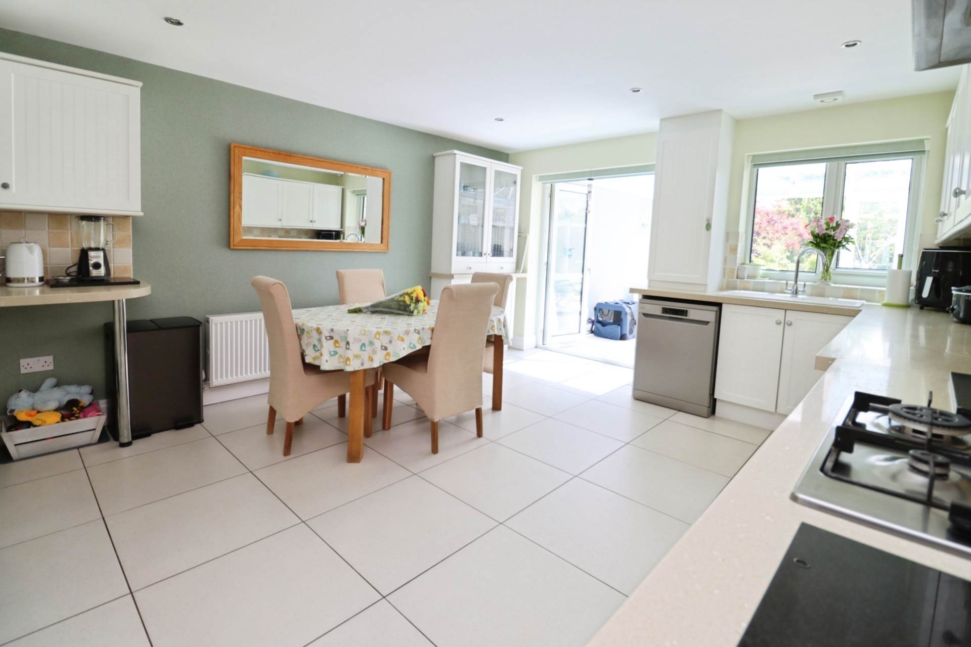 Elgar Avenue, Eastham, Image 6
