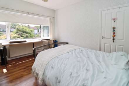 Elgar Avenue, Eastham, Image 18
