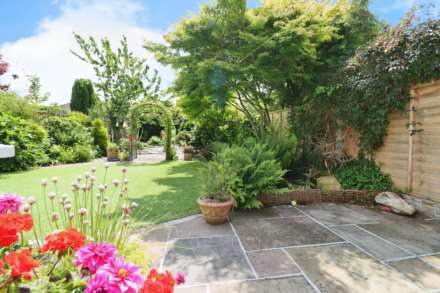 Elgar Avenue, Eastham, Image 26