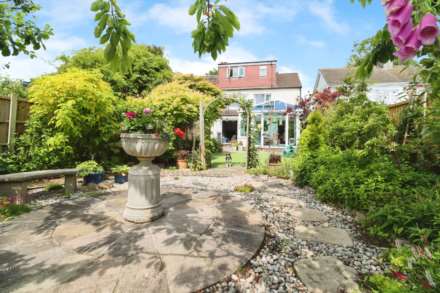 Elgar Avenue, Eastham, Image 29