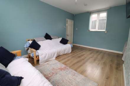 Dale Avenue, Bromborough, Image 6