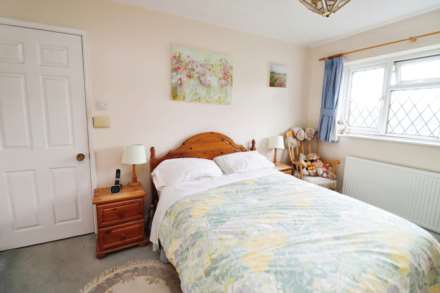Dearnford Avenue, Bromborough, Image 14