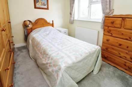 Dearnford Avenue, Bromborough, Image 17