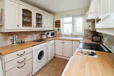 Dearnford Avenue, Bromborough, Image 9