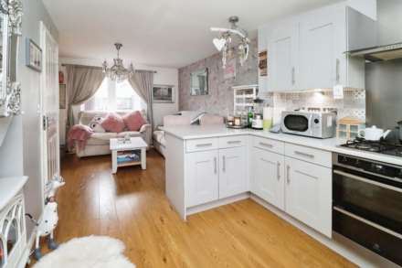 Marshall Close, Bromborough, Image 3