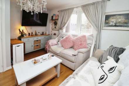Marshall Close, Bromborough, Image 4