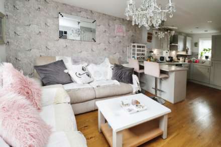 Marshall Close, Bromborough, Image 6