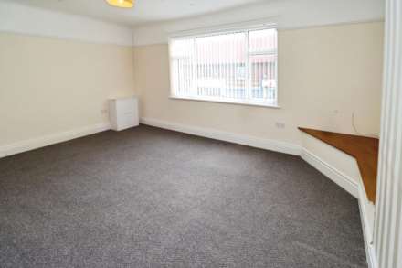 Allport Lane, Bromborough, Image 6