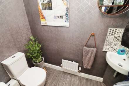 Hulme Close, Bromborough, Image 10