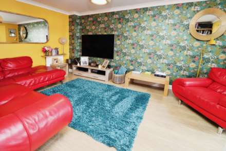 Hulme Close, Bromborough, Image 8