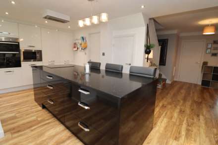 Plymyard Avenue, Eastham, Image 3
