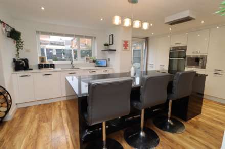 Plymyard Avenue, Eastham, Image 4